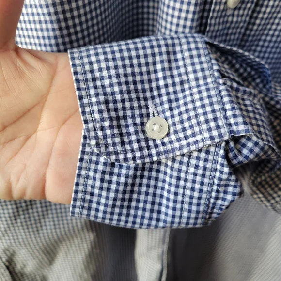 Uniqlo Checkered Shirt Mens Medium Navy Blue White Long Sleeve Check 100% Cotton - Picture 7 of 12